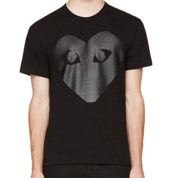 CDG play black & carbon glossy heart logo tee - Centrall Online